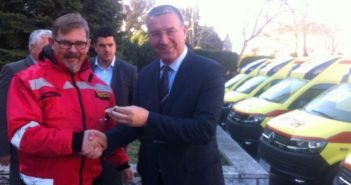 Splitsko -dalmatinska županija nabavila 12 vozila hitne medicinske pomoći Primopredaja vozila hitne pomoći