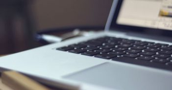 Dan sigurnijeg interneta laptop