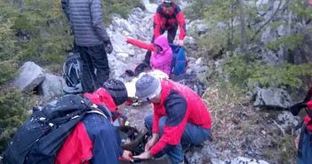 Hrvatska gorska služba spašavanja spasila ozlijeđenog penjača HGSS