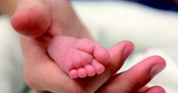 U KBC-u Split preminula beba rođena u kući na području Imotskog