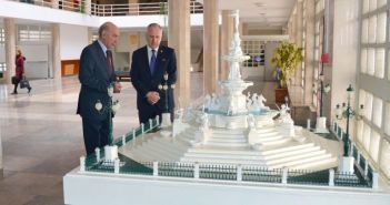 Maketa monumentalne fontane izložena u atriju Gradske uprave Bajamontuša