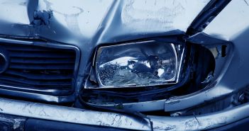 Podstrana: Poznaniku oštetio automobil