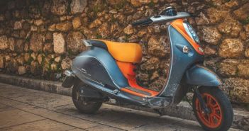Zadar: Maloljetnici ukrali tri skutera, dva mopeda i bicikl motocikl, moped, vespa