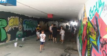 Polaznici graffiti škole oslikavaju pothodnik na Skalicama