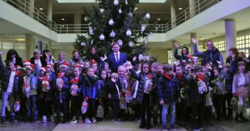 Splitski mališani čestitali Božić u Banovini djeca u Banovini