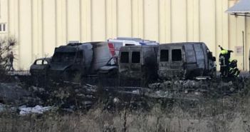 Lokaliziran požar na TTTS-u, izgorjelo 8 kombi vozila i jedan automobil (foto galerija)