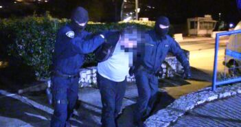 Uhićen carinik Luke Ploče, tereti se da je propustio kontejner s kokainom uhićenje carinika