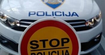 policija