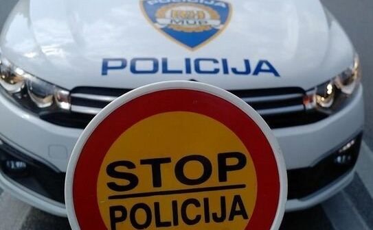 policija