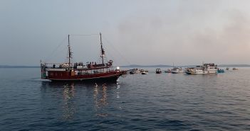 Splićani se na Rivi oprostili od Mateja Periša