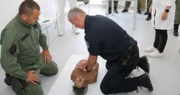 KBC Split: Započeo tečaj oživljavanja i zbrinjavanja ozlijeđenih osoba za policijske službenike