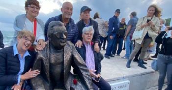 Otkriven spomenik Miljenku Smoji (foto galerija)