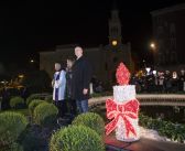 U Splitu upaljena prva adventska svijeća