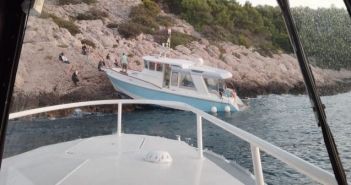Nasukao se brod kod Splitskih vrata, tri osobe ozlijeđene