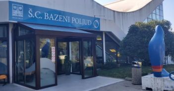 Petero djece i dvoje 18-godišnjaka završilo u bolnici zbog otrovnih plinova na bazenima
